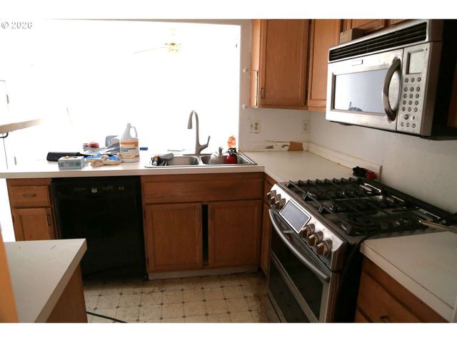 3409 Se 174TH Ave, Portland, OR 97236