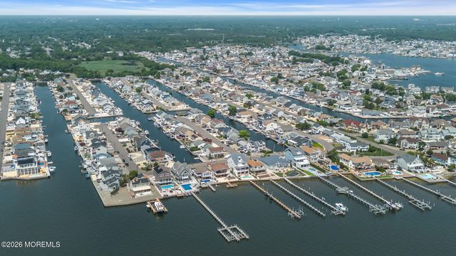 3473 Bergen Avenue, Toms River, NJ 08753