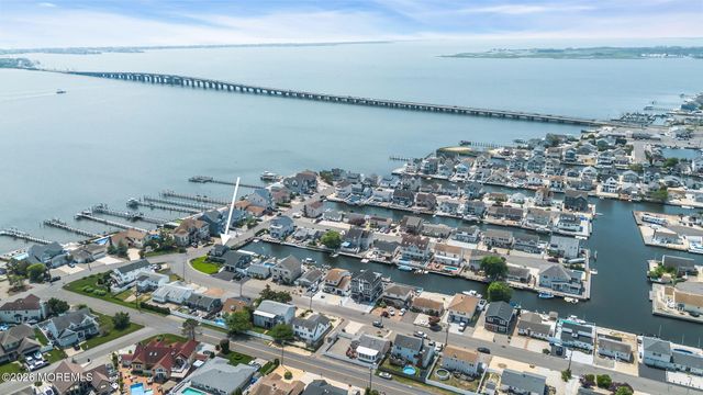 3473 Bergen Avenue, Toms River, NJ 08753