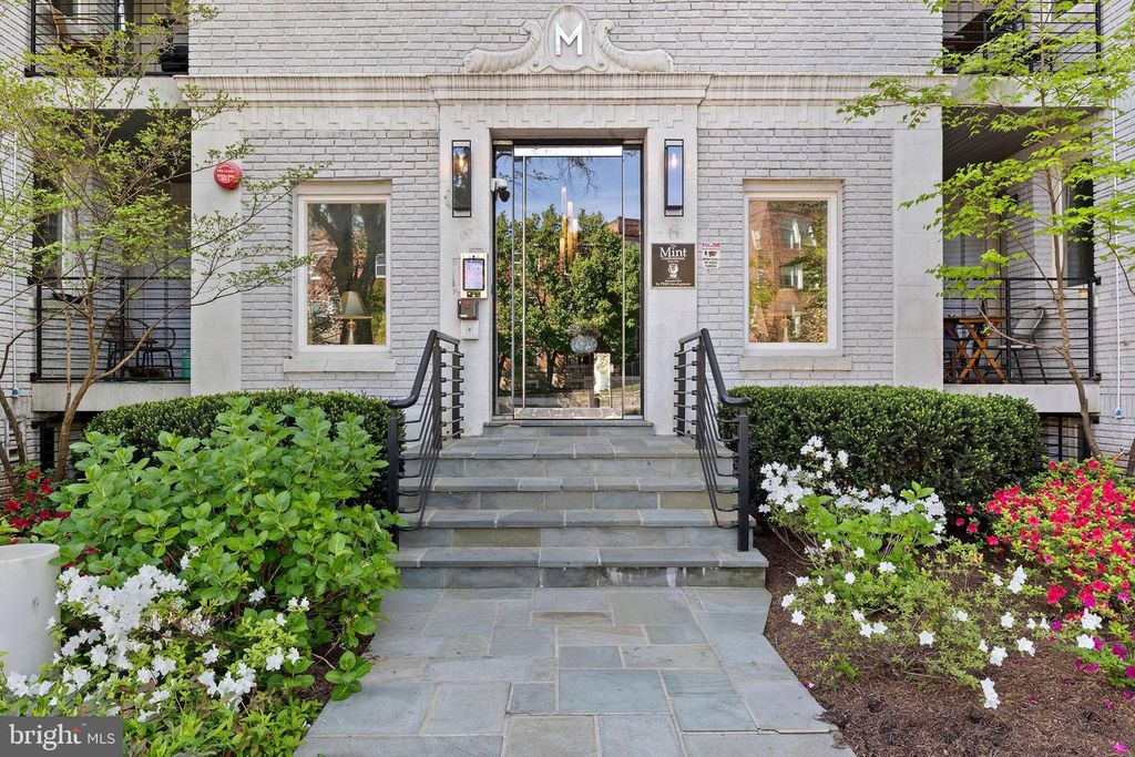 329 Rhode Island Ave NE Apt 104, Washington, DC 20002