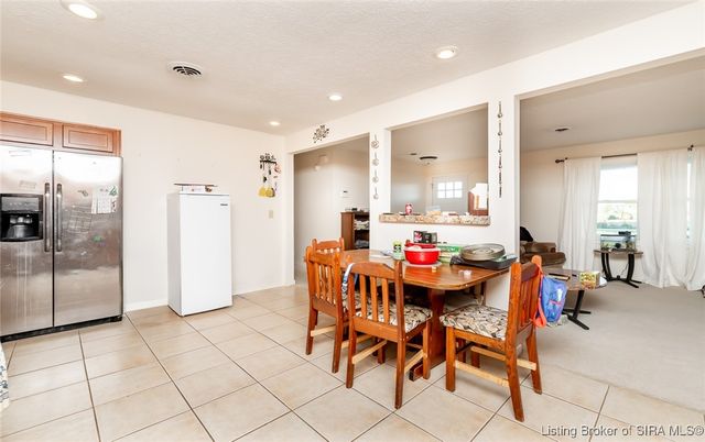 521 S Cardinal Lane, Scottsburg, IN 47170