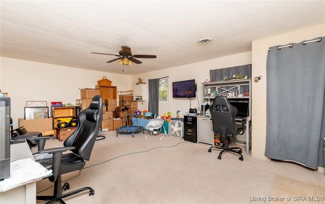 521 S Cardinal Lane, Scottsburg, IN 47170