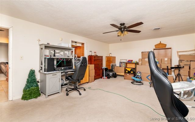 521 S Cardinal Lane, Scottsburg, IN 47170