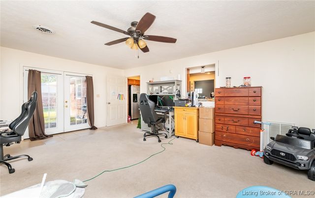 521 S Cardinal Lane, Scottsburg, IN 47170