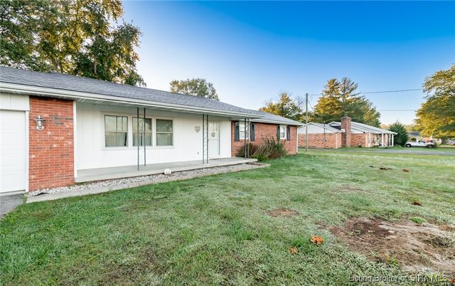 521 S Cardinal Lane, Scottsburg, IN 47170