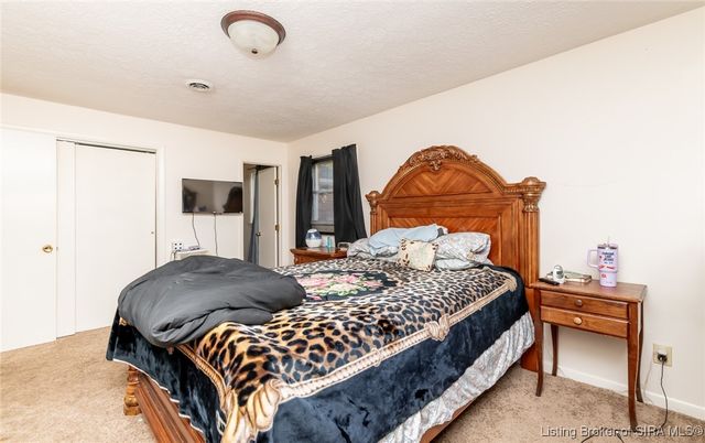 521 S Cardinal Lane, Scottsburg, IN 47170