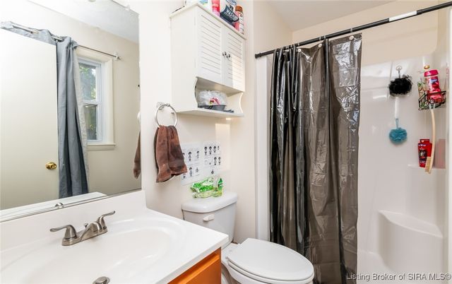 521 S Cardinal Lane, Scottsburg, IN 47170