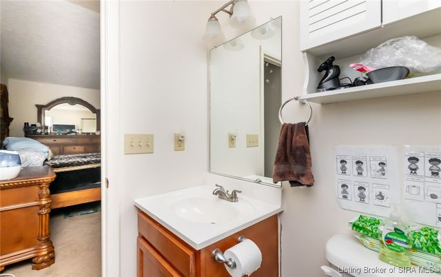 521 S Cardinal Lane, Scottsburg, IN 47170