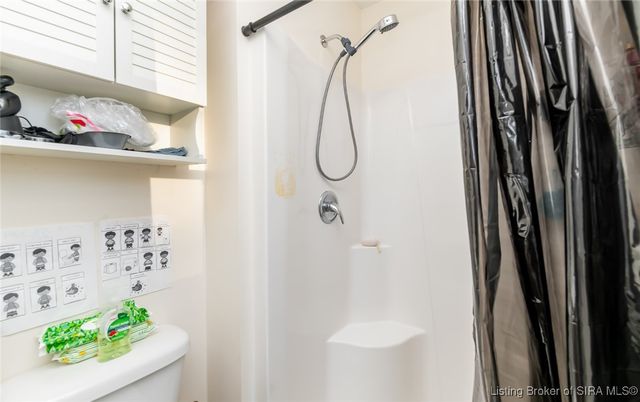 521 S Cardinal Lane, Scottsburg, IN 47170