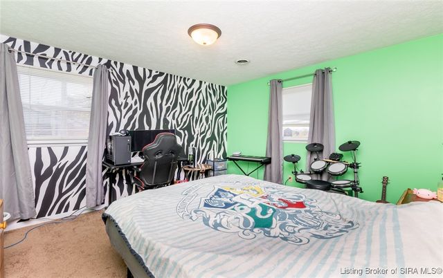 521 S Cardinal Lane, Scottsburg, IN 47170