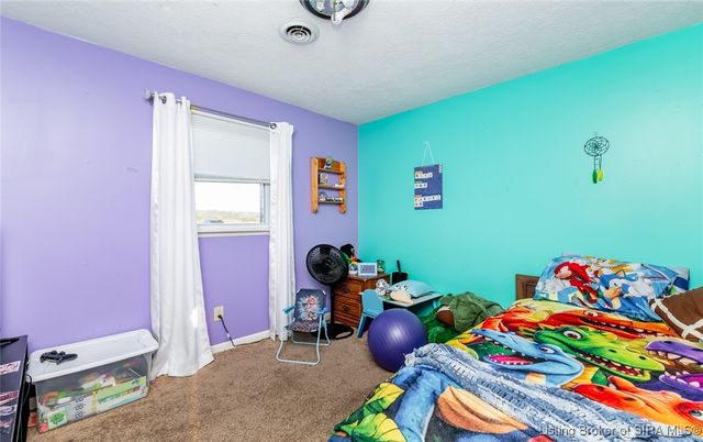 521 S Cardinal Lane, Scottsburg, IN 47170