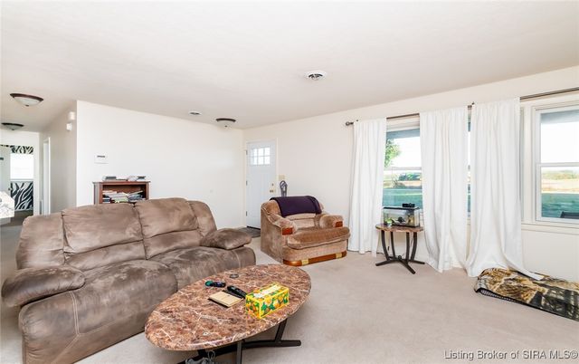 521 S Cardinal Lane, Scottsburg, IN 47170