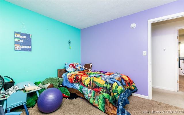 521 S Cardinal Lane, Scottsburg, IN 47170