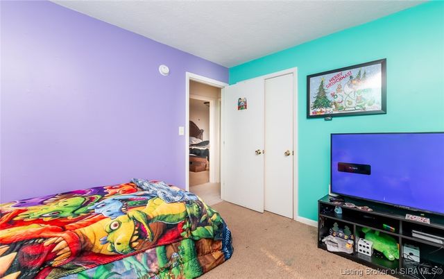 521 S Cardinal Lane, Scottsburg, IN 47170