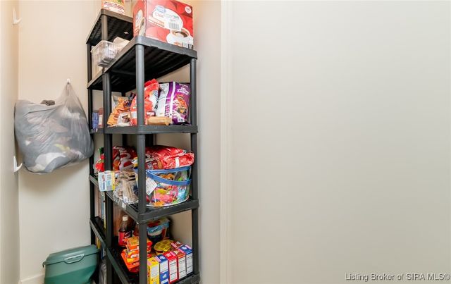 521 S Cardinal Lane, Scottsburg, IN 47170