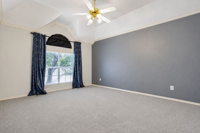 110 Falcon Creek Drive, Mckinney, TX 75072