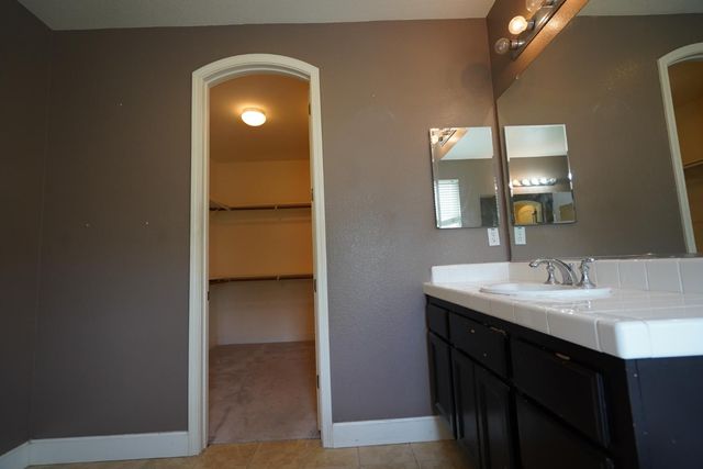2780 Rogue River Cir, West Sacramento, CA 95691