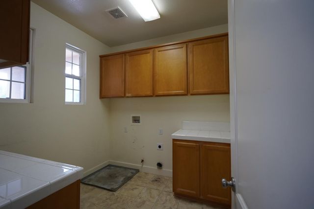 2780 Rogue River Cir, West Sacramento, CA 95691