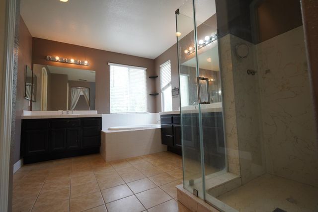 2780 Rogue River Cir, West Sacramento, CA 95691