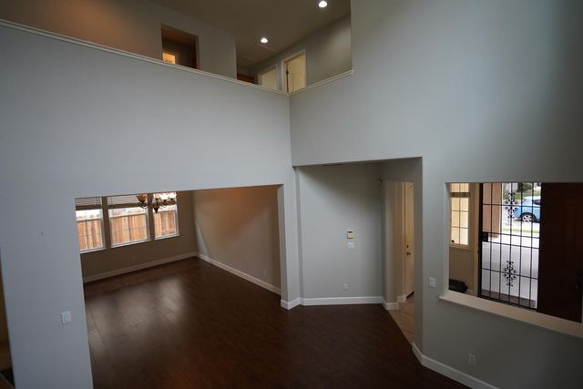 2780 Rogue River Cir, West Sacramento, CA 95691