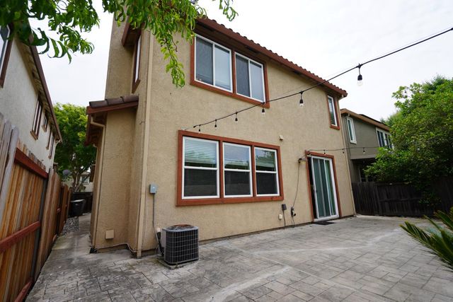 2780 Rogue River Cir, West Sacramento, CA 95691