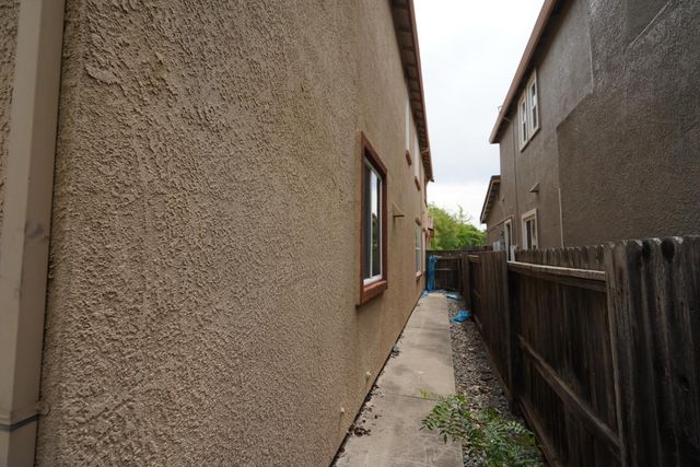 2780 Rogue River Cir, West Sacramento, CA 95691
