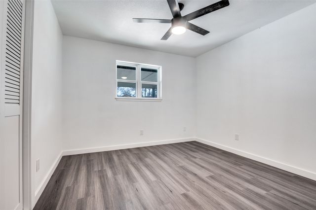 1241 Springbrook Drive, Desoto, TX 75115