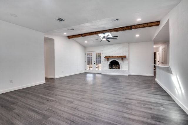 1241 Springbrook Drive, Desoto, TX 75115