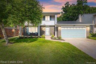 5011 Thorncroft Avenue, Royal Oak, MI 48073