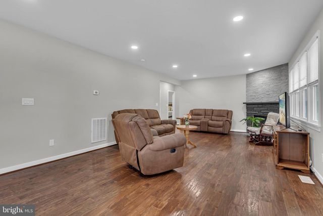 4804 HENDERSON RD, Temple Hills, MD 20748