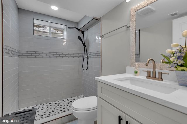 4804 HENDERSON RD, Temple Hills, MD 20748