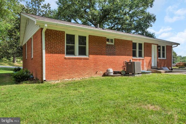 4804 HENDERSON RD, Temple Hills, MD 20748