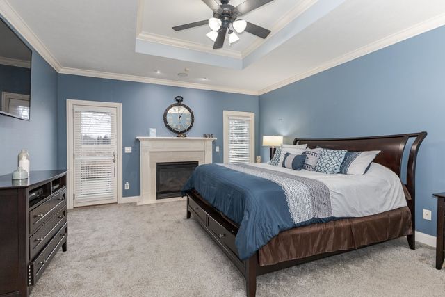 6 Stonebrook Court, Bloomington, IL 61704