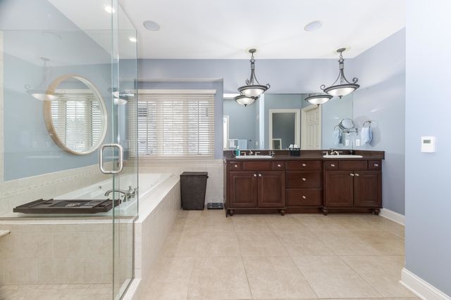 6 Stonebrook Court, Bloomington, IL 61704