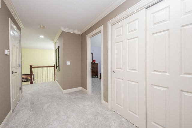 6 Stonebrook Court, Bloomington, IL 61704