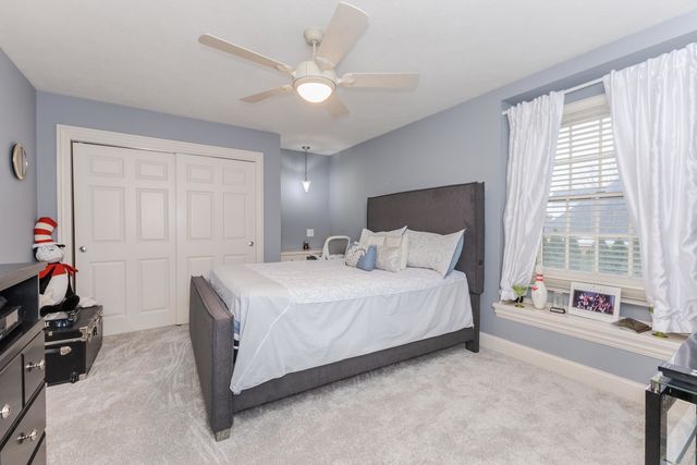 6 Stonebrook Court, Bloomington, IL 61704