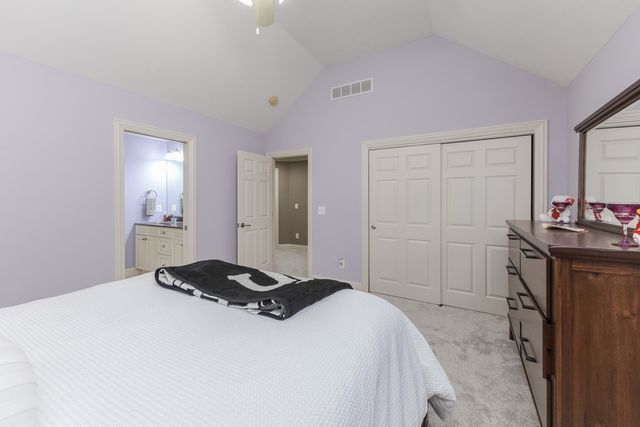 6 Stonebrook Court, Bloomington, IL 61704