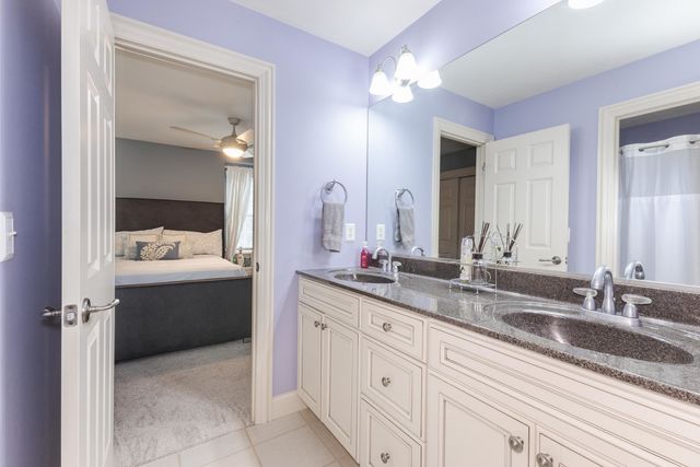 6 Stonebrook Court, Bloomington, IL 61704