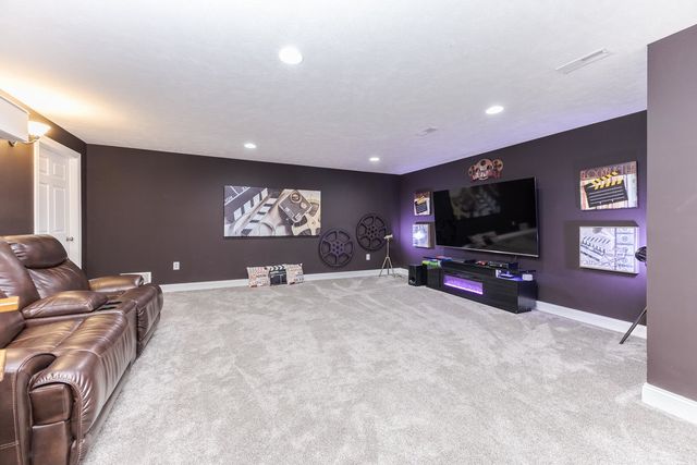 6 Stonebrook Court, Bloomington, IL 61704