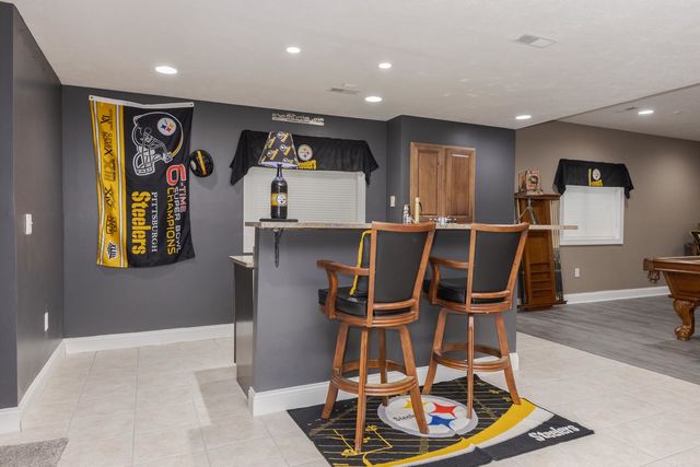 6 Stonebrook Court, Bloomington, IL 61704