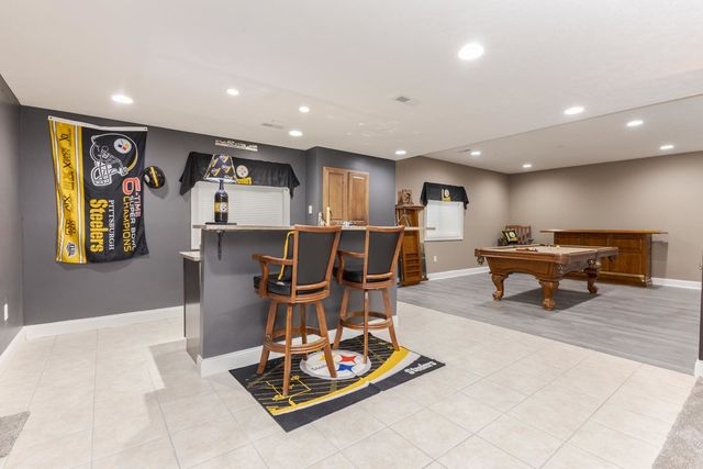 6 Stonebrook Court, Bloomington, IL 61704