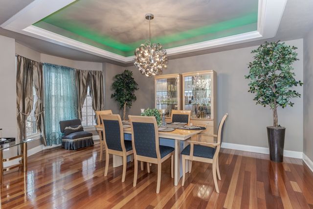 6 Stonebrook Court, Bloomington, IL 61704