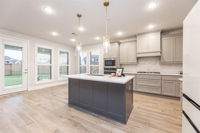 4827 Highland Stream Court, Fulshear, TX 77441