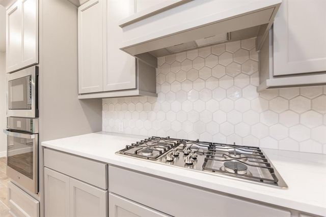 4827 Highland Stream Court, Fulshear, TX 77441
