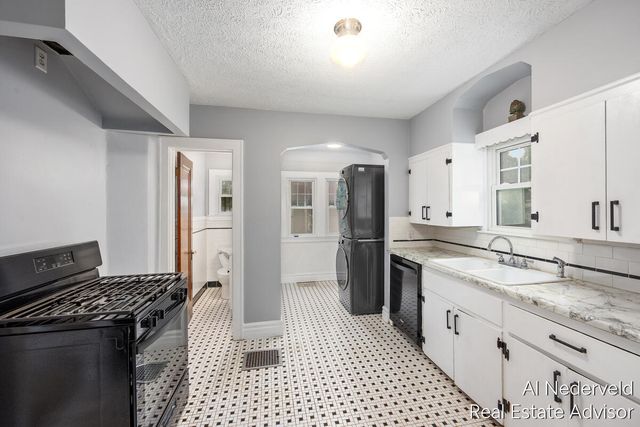 2457 Godwin Avenue, Grand Rapids, MI 49507