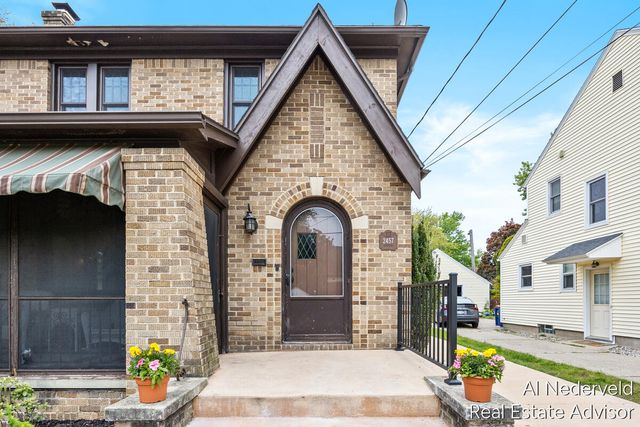 2457 Godwin Avenue, Grand Rapids, MI 49507
