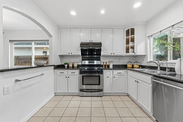 716 Kiely Boulevard, Santa Clara, CA 95051