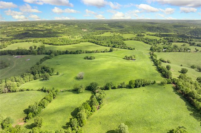 706 County Road 650, Green Forest, AR 72638