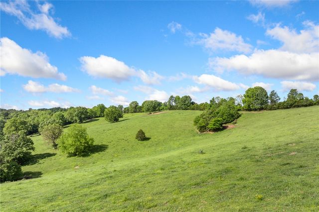706 County Road 650, Green Forest, AR 72638
