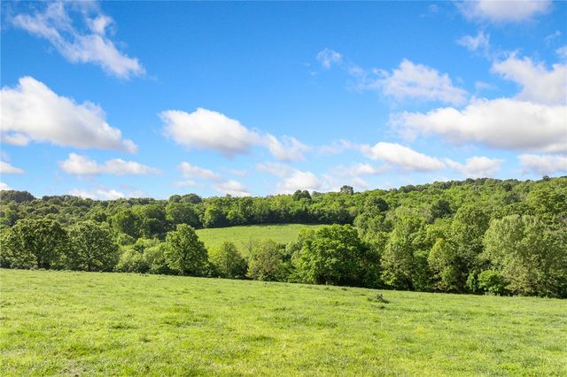 706 County Road 650, Green Forest, AR 72638